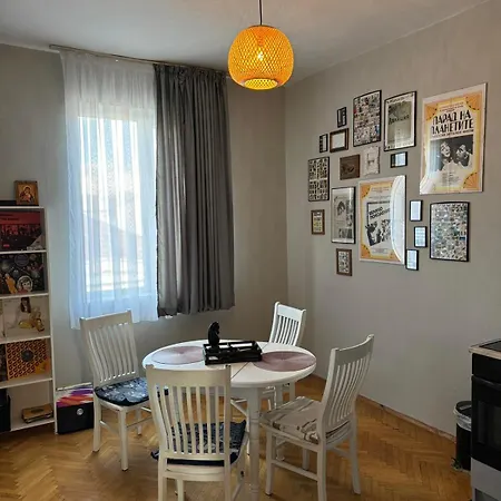 Historical 1br Center Lägenhet