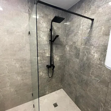 Historical 1br Center *